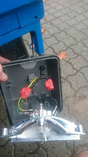 Bromsljus LED 12 Volt för Ape 50